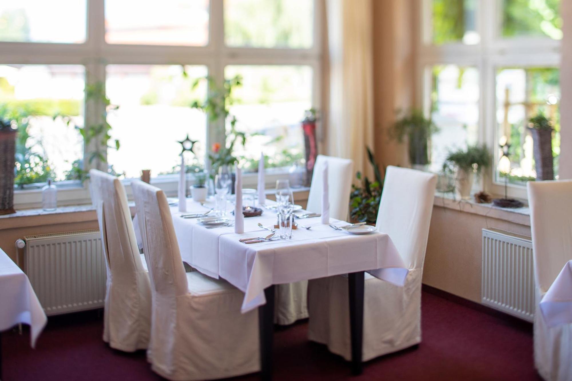 Hotel Im Schuetzenhof, イェファー エクステリア 写真