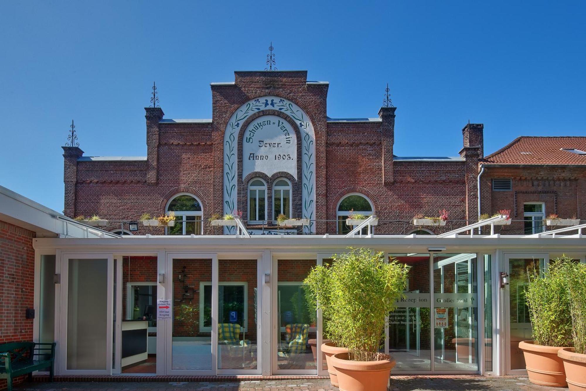 Hotel Im Schuetzenhof, イェファー エクステリア 写真